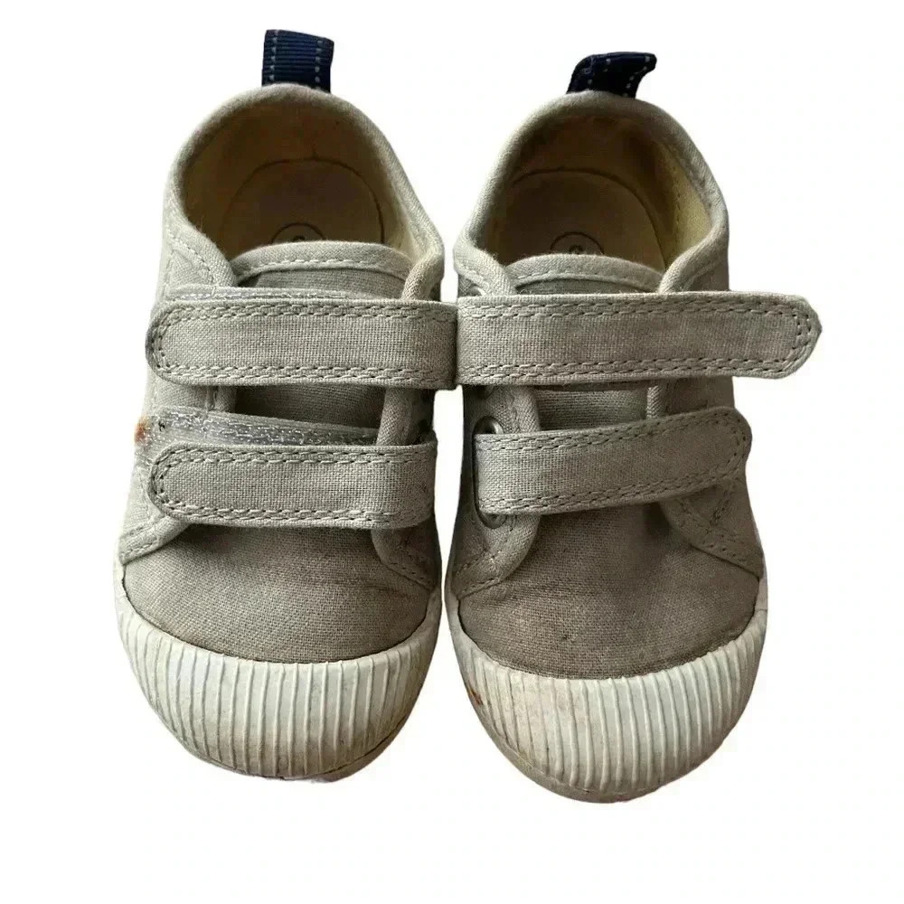 Cat & Jack size 6 sneakers